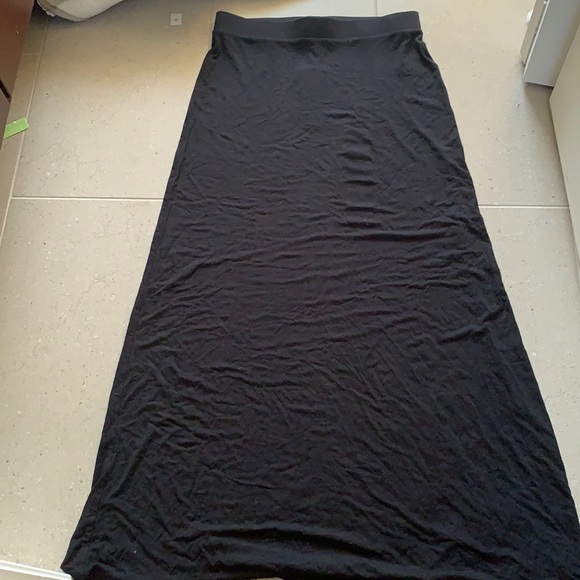 BNWT Dalia Maxi Black Stretchy Skirt - Picture 1 of 4